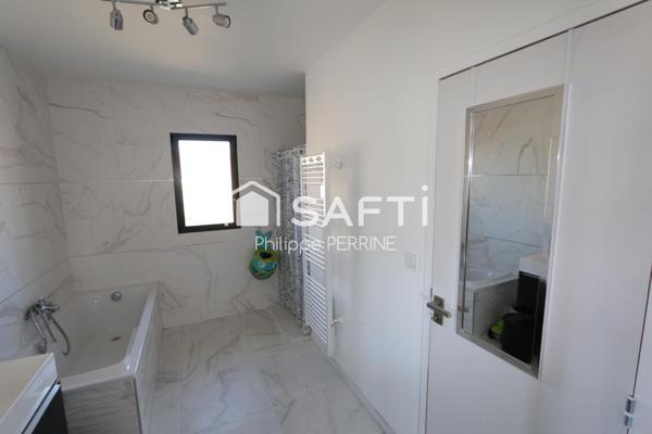 Maison de 5/6 pièces  hors lotissement avec piscine