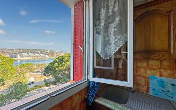 Appartement à vendre    4 pièces • 68 m2 Martigues