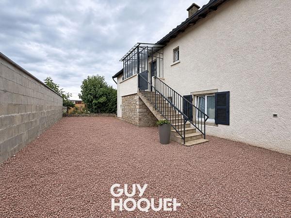 Maison Ancienne rénovée 3 Chs + Garage et Terrain de 418 m² environ - 71960 PRISSE