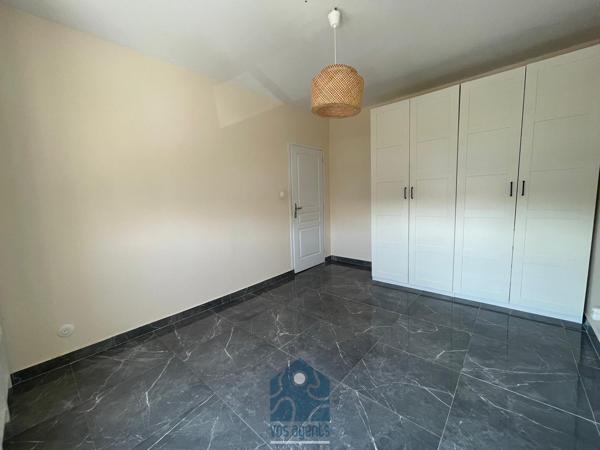 Ensemble immobilier comprenant une maison avec 2 chambres, jardin et un studio en annexe, un appartement indép