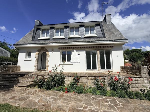 Maison familiale lumineuse avec grand jardin – Emplacement privilégié à Quimperlé