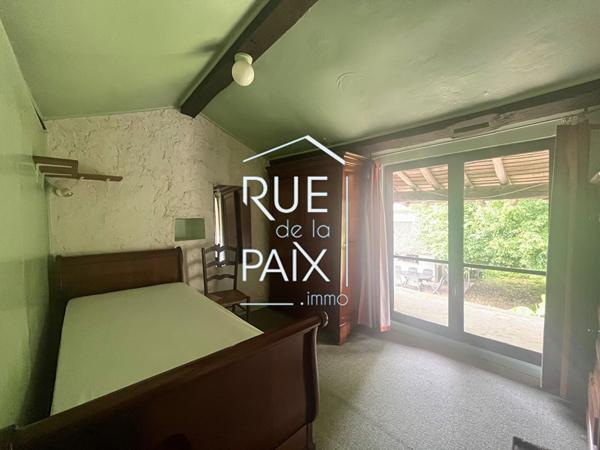 79130 AZAY SUR THOUET Maison en pierre avec piscine