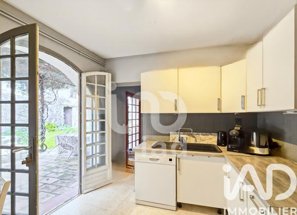 Maison à vendre 9 pièces 206 m² Bernis
