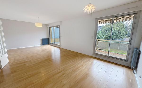 Appartement à louer    3 pièces • 82 m2 Pau