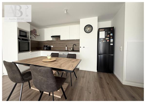 Appartement 3 piéces 239 000 €