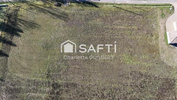 Terrain à bâtir de 3700 m²
