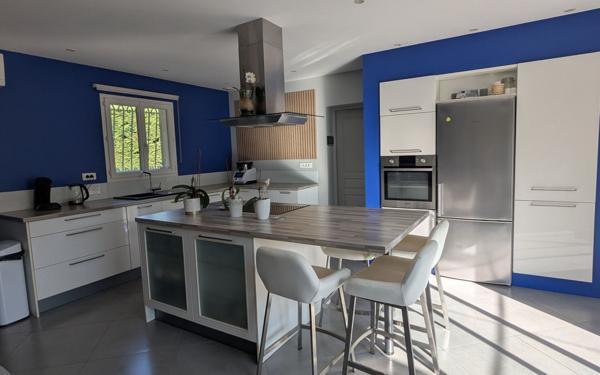 Maison à vendre    5 pièces •  Rochefort-du-Gard