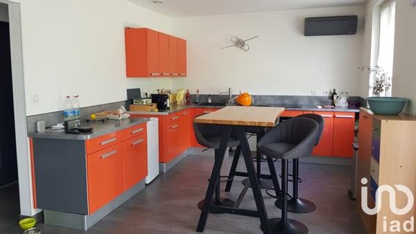 Maison traditionnelle 3 pièces de 87 m² à Saint-Laurent-les-Tours (46400)