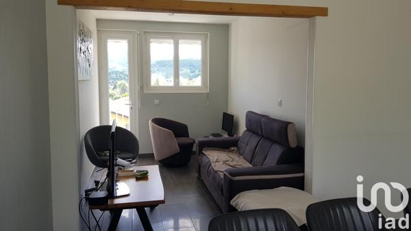 Maison traditionnelle 3 pièces de 87 m² à Saint-Laurent-les-Tours (46400)