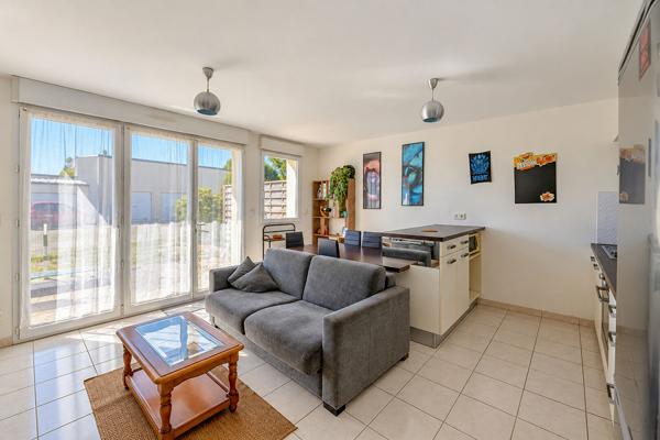 Appartement 2 pièces à vendre à Saint Aubin d'Aubigné - Rez-de-chaussée avec jardin et garage. Proche commerces