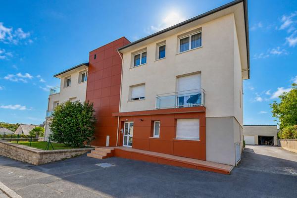 Appartement 2 pièces à vendre à Saint Aubin d'Aubigné - Rez-de-chaussée avec jardin et garage. Proche commerces