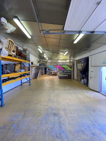A LOUER - LOCAL COMMERCIAL/ARTISANAL - Zone industrielle/artisanale de BLAINVILLE SUR L EAU