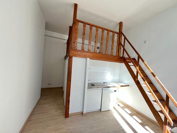 Appartement Nantes 1 pièce(s) 20 m2,  
Nantes 44000