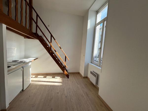 Appartement Nantes 1 pièce(s) 20 m2,  
Nantes 44000