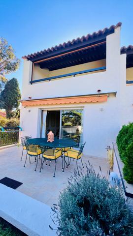 Antibes (06160) Antibes Vente Interactive - 200 mètres des plages - Rez de jardin en Duplex - 2 chambres - box - jardin