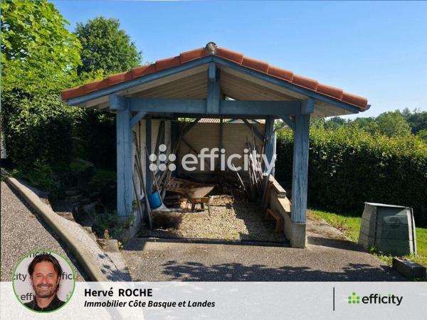 Maison
         5 pièces
        - 140 m² Bien prestige 610 000 € *