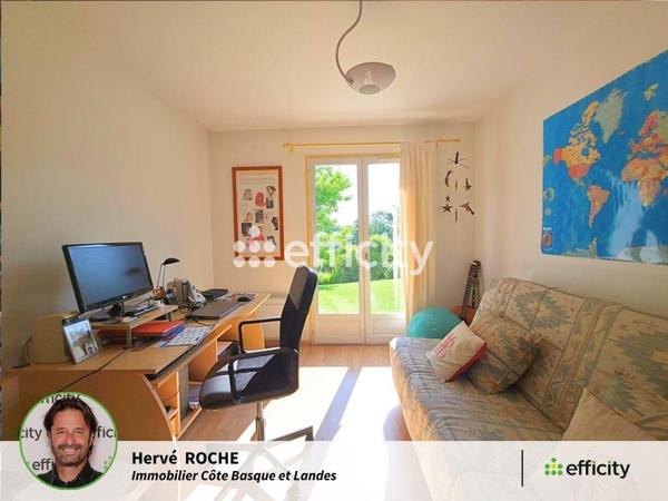 Maison
         5 pièces
        - 140 m² Bien prestige 610 000 € *
