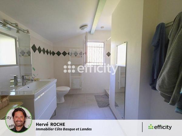 Maison
         5 pièces
        - 140 m² Bien prestige 610 000 € *