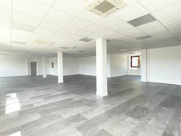 BESANCON - BUREAUX A LOUER - VALPARC