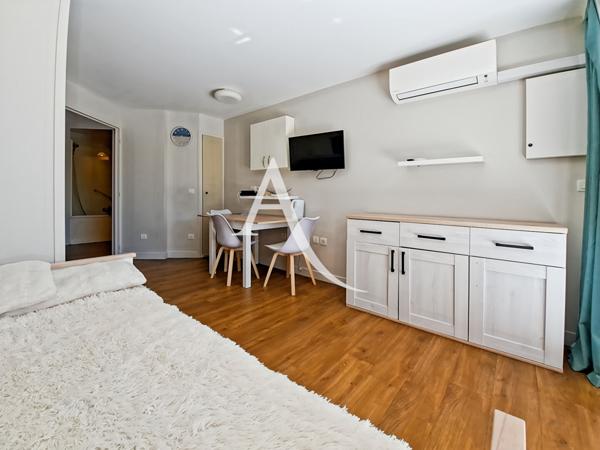 Cannes appartement 2 pièces 27 m² - Croix des Gardes - Piscine - Tennis - Jardins