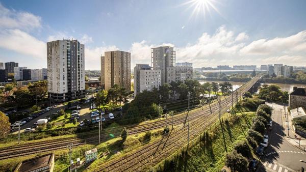 Nantes Centre-ville, T4 avec 2 terrasse et parking PMR