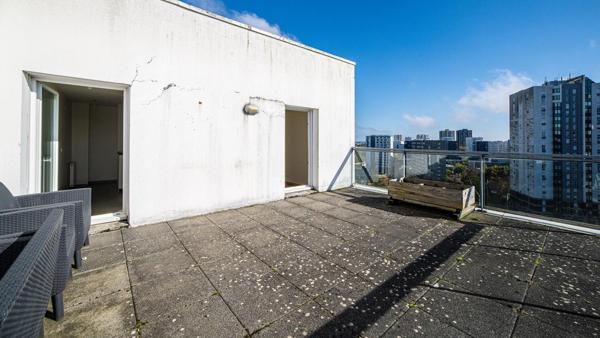 Nantes Centre-ville, T4 avec 2 terrasse et parking PMR
