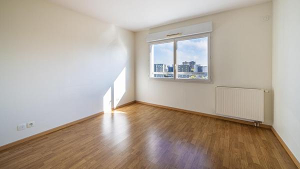 Nantes Centre-ville, T4 avec 2 terrasse et parking PMR