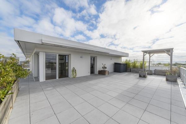 Nantes Centre-ville, T4 avec 2 terrasse et parking PMR