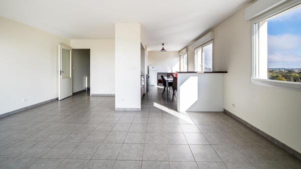Nantes Centre-ville, T4 avec 2 terrasse et parking PMR