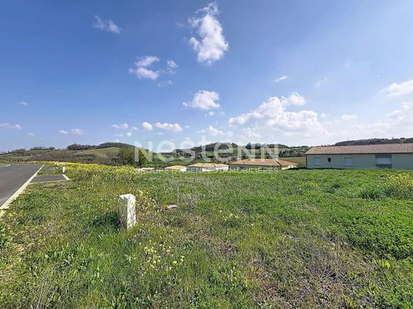 A vendre Terrain à Auch 878 m2 dans lotissement neuf, vue dégagée