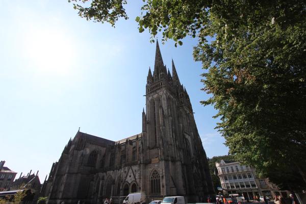 UN APPARTEMENT TYPE 3, À DEUX PAS DE LA PLACE SAINT-CORENTIN. - A QUIMPER Quimper CENTRE
