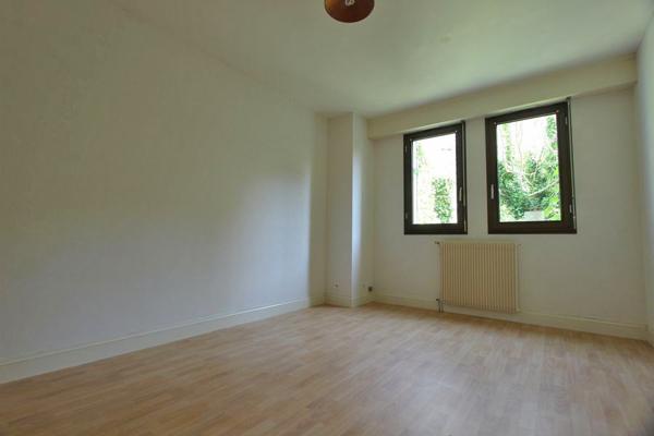 UN APPARTEMENT TYPE 3, À DEUX PAS DE LA PLACE SAINT-CORENTIN. - A QUIMPER Quimper CENTRE
