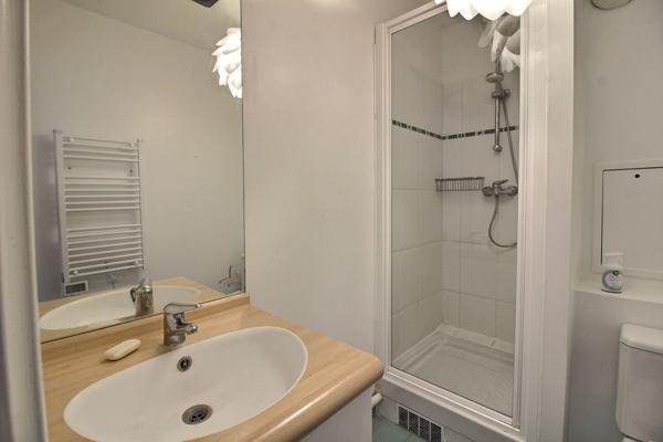 À vendre : Charmant appartement de 2 pièces à Puteaux !