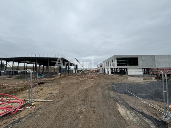 Bureaux à louer à Seclin avec parkings et accès rapide aux axes routiers