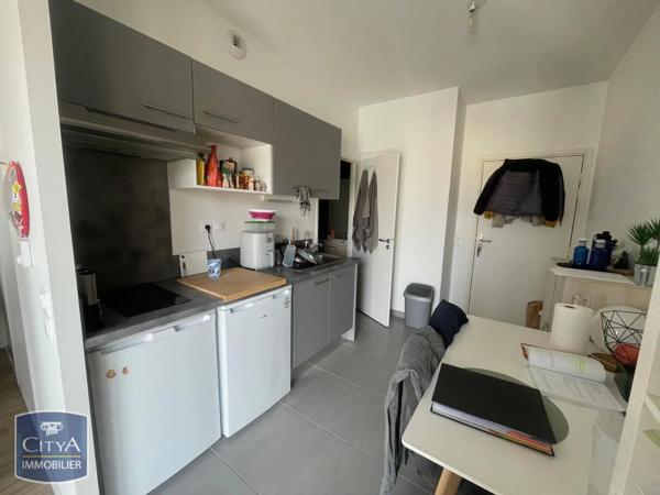 Appartement à louer 1 pièce 27.92m² Pau (64000)