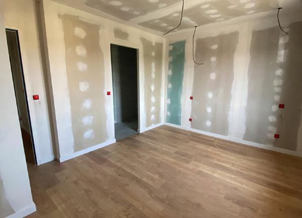 Maison à vendre    5 pièces •  Saint-Caprais-de-Bordeaux