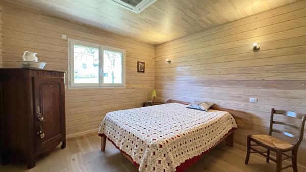 Bellerive-sur-Allier (03700) Nue-propriété Monsieur 75 ans - Dame 76 ans - Superbe maison contemporaine intérieur style chalet