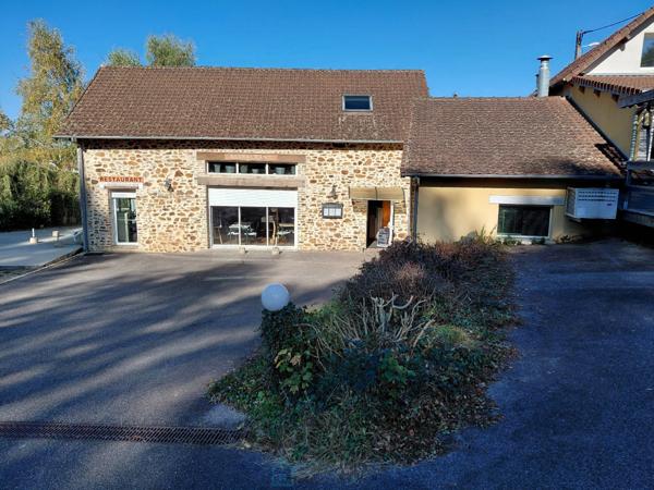 Maison avec activité de restauration gastronomique