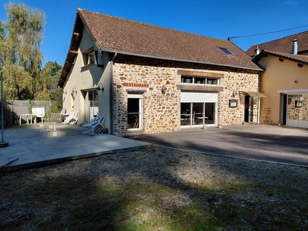 Maison avec activité de restauration gastronomique
