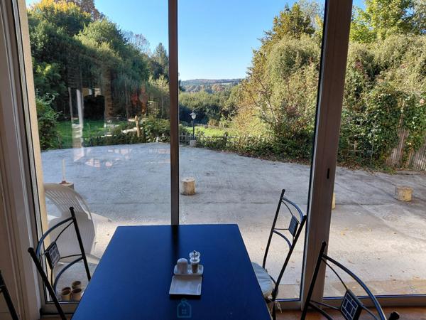 Maison avec activité de restauration gastronomique