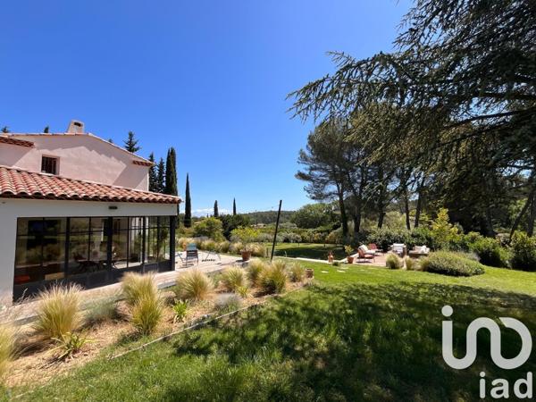 Maison 7 pièces de 220 m² à Aix-en-Provence (13080)