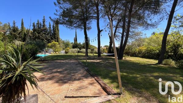 Maison 7 pièces de 220 m² à Aix-en-Provence (13080)