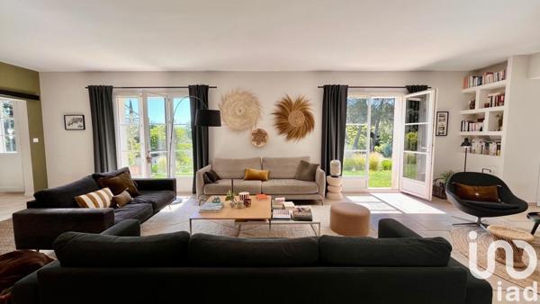 Maison 7 pièces de 220 m² à Aix-en-Provence (13080)