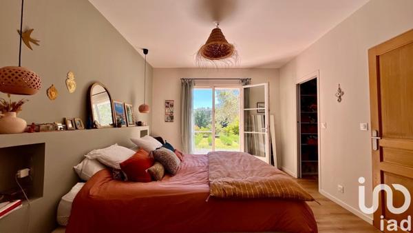 Maison 7 pièces de 220 m² à Aix-en-Provence (13080)