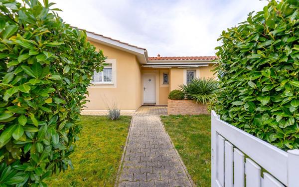 Maison à vendre    5 pièces •  Parentis-en-Born