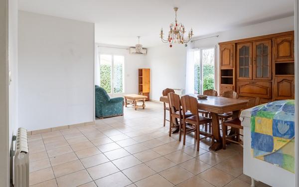 Maison à vendre    5 pièces •  Parentis-en-Born