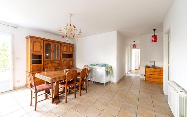 Maison à vendre    5 pièces •  Parentis-en-Born