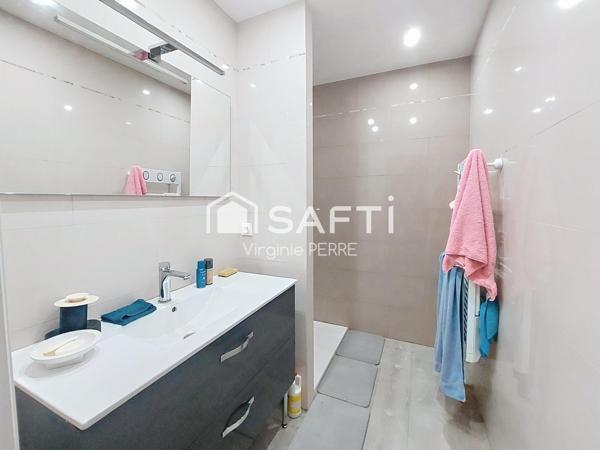 MAISON DE CARACTERE MAISON + 2 APPARTEMENTS ATTENANTS - 412m2 - ARVERT (17530)