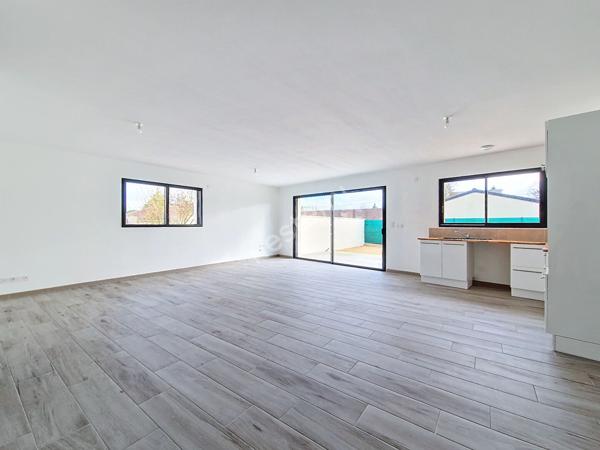 Sur la commune de Vouneuil-sous-Biard A vendre MAISON de PLAIN PIED de 100 m²