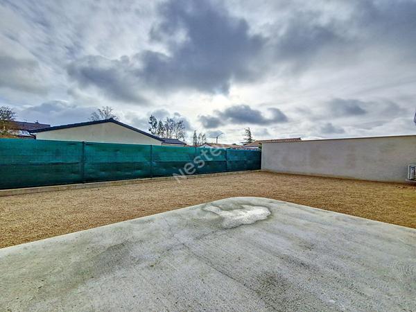 Sur la commune de Vouneuil-sous-Biard A vendre MAISON de PLAIN PIED de 100 m²